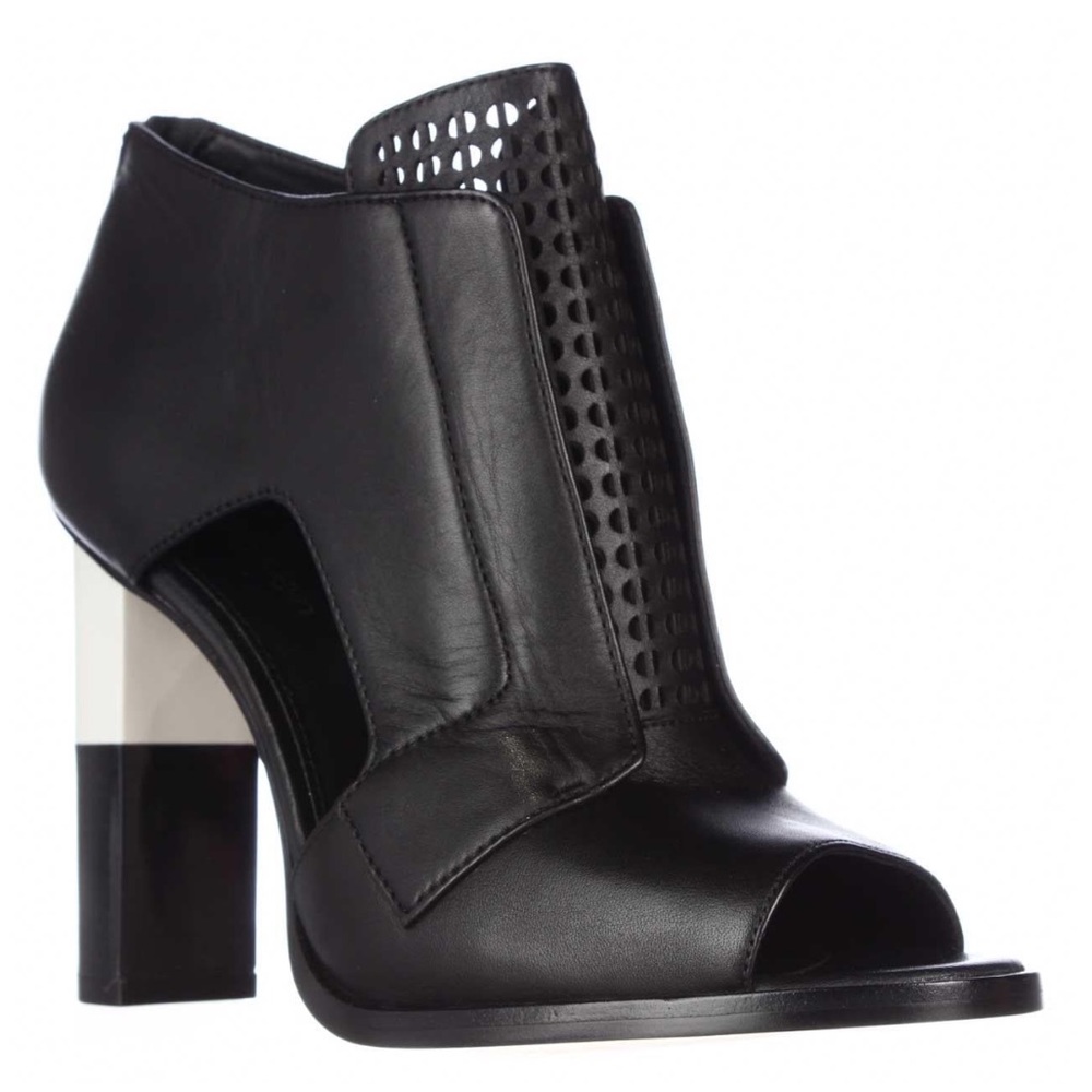 Calvin Klein Women Kissa Dress Sandal Black 4’ Peep-Toe Chunky Heel Bottie 7.5US